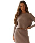 Strickmode-Pulloverkleid geteilte Röcke